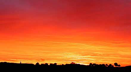 Feuerroter Himmel über Drabenderhöhe