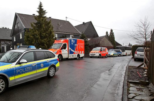 Rettungskräfte am Unfallort. Fotos: Christian Melzer