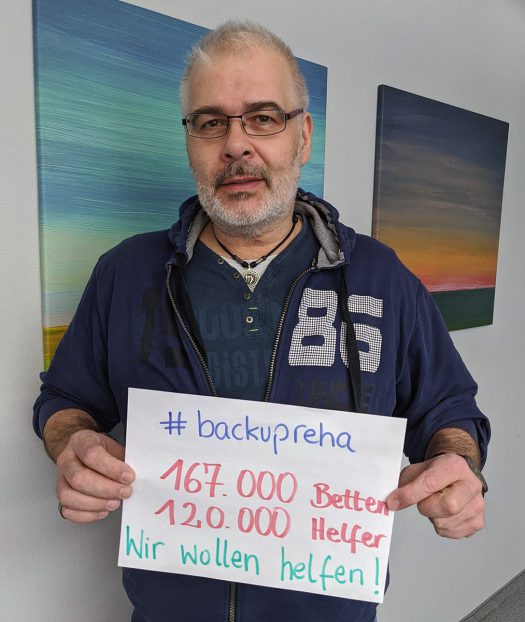 Mit dem Hashtag #BackupReha appellieren Mitarbeiter/innen aller Kliniken der Dr. Becker Klinikgruppe an die Politik, das vorgestellte Gesetz nachzubessern, damit der aktuelle Leerstand in den Rehakliniken finanziert wird. Sie freuen sich über Unterstützung. Foto: Dr. Becker Klinikgruppe