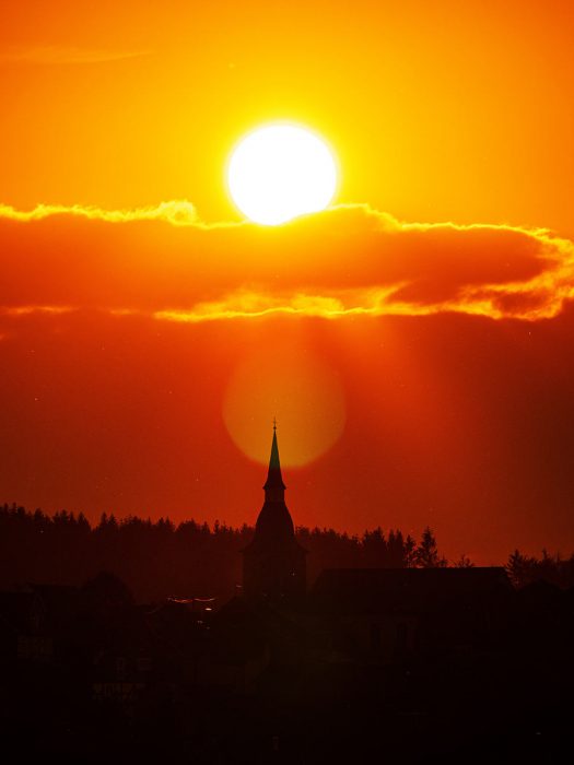 Die Sonne heute um 20:40 Uhr. Foto: Günther Melzer