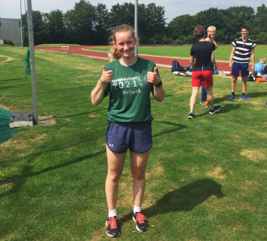 Miriam Koch freut sich sehr über die bestandene Sporteignungsprüfung in Bochum